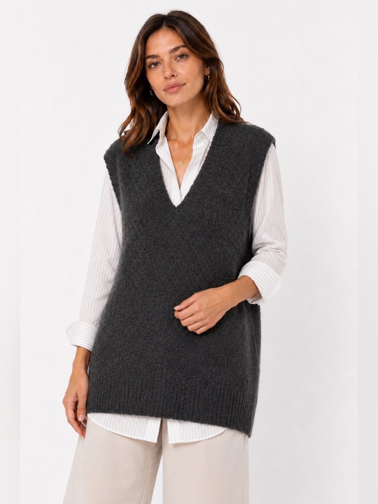 Contemporaine par Simons Sweaters - Contemporaine by Simons Alpaca Blend Oversized Knit Sweater Vest P/S